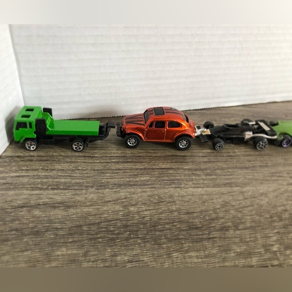 Vintage Assorted Colourful Toy Cars Bundle - Picture 8 of 16